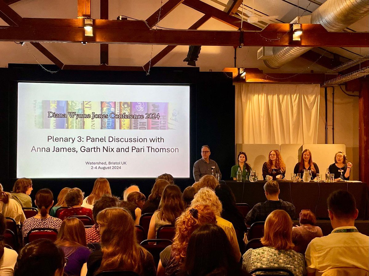 PariThomson's tweet photo. What a joy to spend this weekend at the Diana Wynne Jones conference 2024, celebrating one of the greatest ever writers for children 📚✨

📷 Sitting on a panel with two of my favourite living authors, the amazing @garthnix and @acaseforbooks https://t.co/meSrpoBNyi