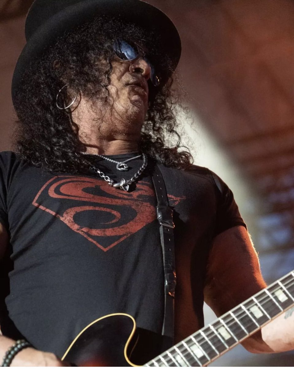All_about_SLASH's tweet photo. Rad pics. @slash with the Slash’s Blues Ball 30/7/25 in #Lewiston #NY #USA #artpark #Slash #slashnews #slashbluesball #orgyofthedamned #serpentfestival #johnnygriparic #teddyzigzag #michaeljerome #RnFnR
📸 buffalo Fm https://t.co/QAjoBwDiRg