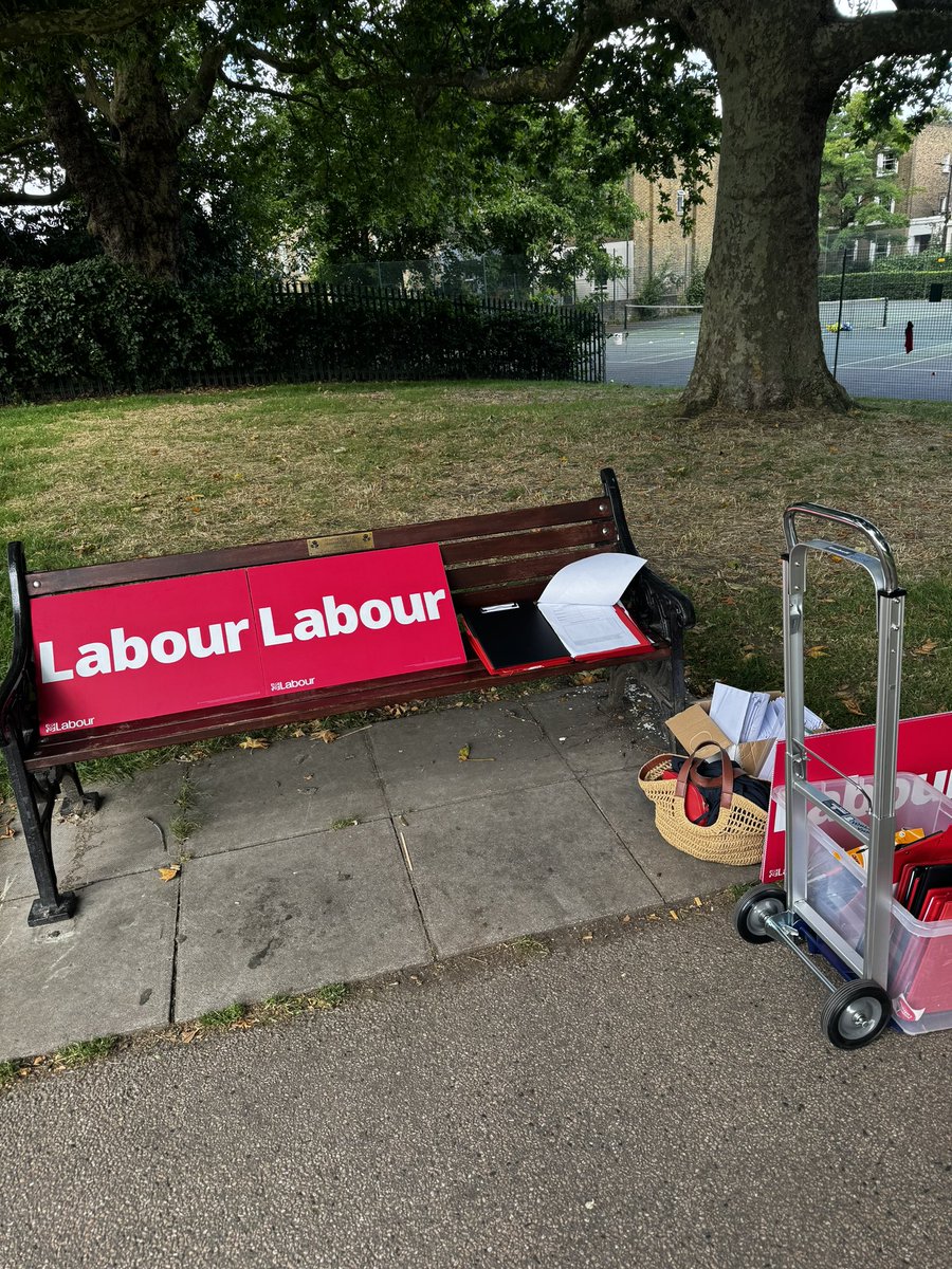 Anna Lynch tweet media