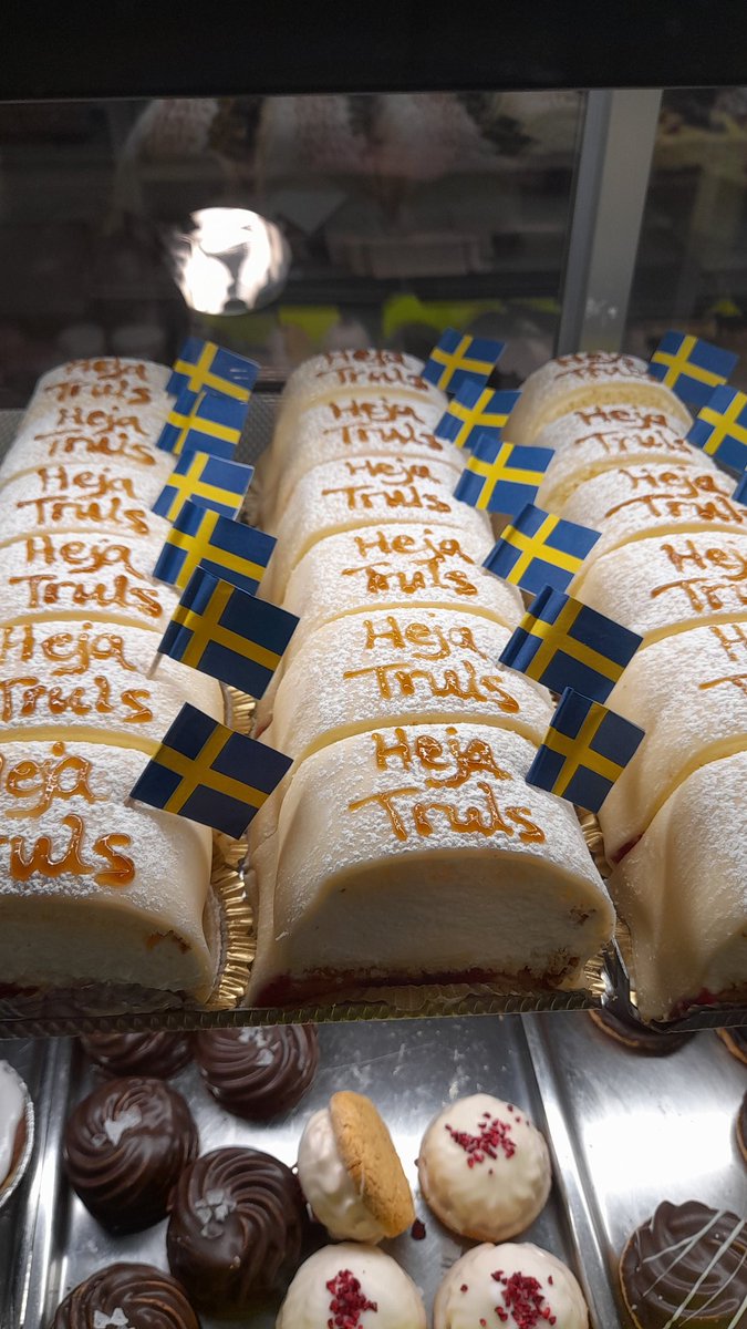 jela8980's tweet photo. Eslöv laddar upp! #trulsmöregårdh #osfinal #Eslöv #Olympic2024 https://t.co/E2UOdKFQA1