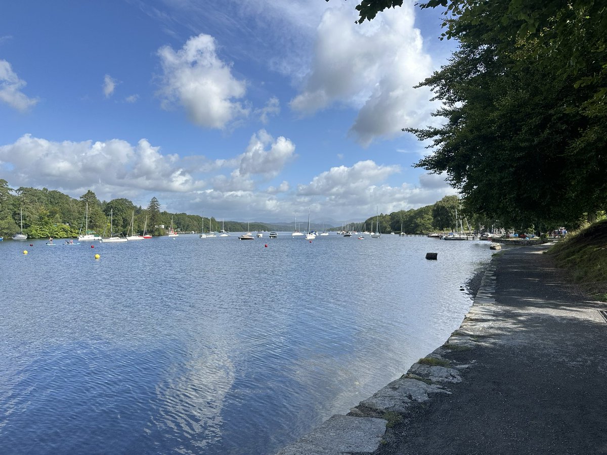 FellFootparkrun's tweet photo. Thank you so much to all who responded to the appeal last week. We had a great team of vols on duty. Of course, we need a team again for next Saturday, but we can promise another glorious day by the lake. Thanks again https://t.co/Hoe0QI9cZ5
