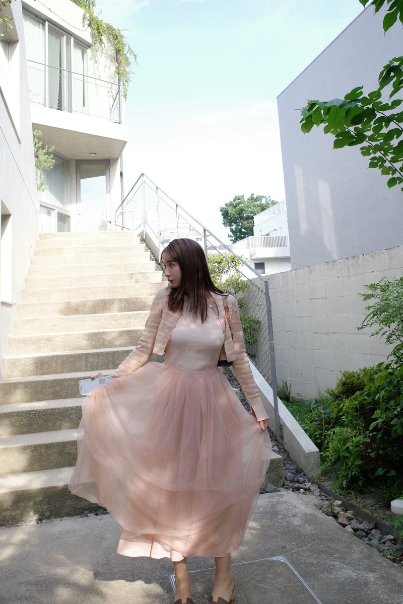 撮影終わりに自然いっぱいで
写真たくさん撮った📸

ワンピとカーデは
@_LilyBrown のものです🍑🧡
ピーチカラーかわいい🥹 https://t.co/dUDY3wXORU
