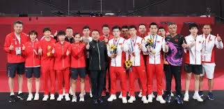 LUOXIANG_PMTQ's tweet photo. 网友爆料中共国乒乓球队黑幕：
罗老师您好：
您好！现在有一条新闻线索急需向您提供。自今年5月14日至今，中国乒协在其官网发布了奥运参赛名单以后，女单人选在国内引发了强烈舆论抗议，球迷们无法接受更无法理解在大赛冠军数量、外战胜率、团体赛贡献程度上均以压倒性优势碾压陈梦，实绩位居女队前二，在巴黎周期内曾斩获2021年世锦赛、2023亚锦赛女单冠军等八个单打冠军，且在技术先进性和年龄上更占优，现女子单打世界排名第二的王曼昱，为什么落选单打，而长达783天单打无冠，近三年的时间里只获得两个商业赛冠军的陈梦，且有多次输外战记录（尤其是釜山世乒赛决赛输给最强对手日本运动员早田希娜），现世界排名第四的陈梦却可以获得单打资格。如此巨大的成绩差距最终却选择了陈梦出战单打，显然完全不能服众。
在中国国内实行奥运积分选拔制度。王曼昱在最后一站选拔赛沙特大满贯赛事举行之前，国内奥运选拔积分和世界排名均领先于陈梦，然而在最后一站选拔赛她对阵印度选手巴特拉的比赛当中，出现了分外蹊跷的情况。巴特拉是她两个星期前在澳门世界杯小组赛4:0轻松完胜的对手，然而这次她输掉了比赛，据多名专业解说表示，她在场上使用了完全错误的技战术，而又根据比赛直播画面来看，她在局间暂停时曾对主教练马琳提出技战术方面的异议，而马琳给予的回答是“没问题”。按照中国的奥运选拔规定，在大满贯赛事当中输外战，将被扣除3000奥运积分，因此陈梦在该赛事结束后实现了世界排名和奥运积分的反超，获得了单打资格。然而，由于陈梦在整个巴黎周期的实绩苍白，冠军数量位居女队倒数第一，还有重要国际赛事输最强外协的记录和多次输外战的记录，并在一年的时间里在与王曼昱的交手中取得四连败，在巴黎周期与其的十一次交手中输了九次，这个所谓的“规则”选拔出的名单遭到了广大球迷的强烈抗议和不满。
让我们回顾一下事情经过。中国乒协于今年4月修改过的选拔文件里明文规定女队选拔周期到5月14日结束。然而曾有海外球迷在社交媒体小红书表示，早在4月19日，外协已经得知了中国队上交的奥运名单，单打名单为孙颖莎、陈梦，而当时的国内选拔积分与世界排名第二为王曼昱，当时少数海外球迷已经得知了此事。同时，4月19日正处澳门世界杯比赛期间，路人和球迷拍到各个省队主教练齐聚澳门，疑似是来参加集体会议。而当天，北京西城在微信公众号上发布马龙和王楚钦已经入围奥运阵容的喜报，然而这个时间点，国内奥运选拔尚未结束。沙特大满贯赛事于5月12日结束，5月14日中国乒协即对外公布名单，这是非常反常且不合常理的，因为选拔赛事结束后，按照中国的规定，需要经过开会讨论、上报名单、审批名单等一系列流程才能对外公示名单。其它竞技体育项目在最后一站选拔赛结束后均过了至少十五个工作日的时间才对外公示名单，且绝大多数都有标准规范盖章的红头文件。以同样隶属乒羽中心监督管理的羽毛球队为例，在4月14日结束最后一站选拔赛亚锦赛以后，直到5月22日才对外公布奥运名单。据羽毛球协会工作人员透露，中间间隔的时间经过了层层上报审批的流程，即先报队委会研究同意、并报项目中心的主任办公会决定，后向省(区、市)体育局等进行公示，再报总局竞体司备案的流程。而乒协在女队最后一站选拔赛结束后仅过一个工作日就公布名单，而公布名单的时间往前倒推至少十五个工作日，恰好为传出奥运人选名单已经上报的4月19日，而当时的世界排名和国内奥运选拔积分排名第二均为王曼昱，公示文件也并不规范，此事遭到广大球迷的普遍质疑，种种证据表明女队最后一站选拔赛的赛果是乒协人为操纵体育比赛、制造巨大选拔黑幕的结果，乒协提前上报名单内定奥运人选，弄虚作假而中国体育总局提前审批名单，违法行政。
中国乒协曾于2023年5月出台选拔规则，该选拔规则废除了中国以往看大赛成绩和冠军数量的惯例，改为看奥运选拔积分，然而为期三年的巴黎周期被缩短至只看最后一年，且团体赛事赋予单打奖励积分、选拔规则所倚仗的比赛的参赛机会分配不均等问题的存在，使得该规则自出台起就漏洞百出，遭到诸多球迷的反对。该规则又曾因于今年2月在釜山举行的世乒赛中女团比赛出现几位主力球员先后输球的情况而发生更改，更改以后的异议之声亦未曾断绝，但乒协仍然将其沿用至选拔周期结束。不合理的规则、不平等的参赛机会再加上疑点重重的审批公示流程在中国民间引发广泛关注和质疑。 （可查阅“新闻线索”文件夹）
然而，在名单公布后的公示期内，中国乒协和中国体育总局面对铺天盖地的舆论，采取“冷处理”的方式，不接电话，不看邮件，不接受群众提出的任何意见建议，不开发布会解答球迷疑问，还频繁组织实施大规模的有偿发帖、有偿删帖、有偿公关、有偿操控舆论等行为，买同一ip的私密账号、小号，大量散布不实信息和谣言诋毁相关运动员，如全网散布“王曼昱自己没有把握住机会，输掉最后一站比赛，抗压能力和心态不好”，动用媒体力量全网炸词条、删帖子，炸热搜，删除其官方微博和抖音等社交平
评论区待续……