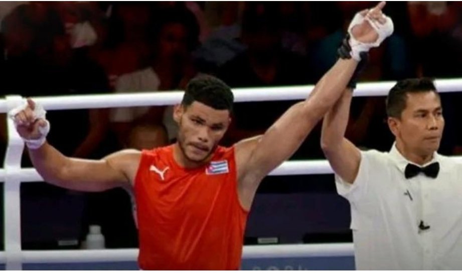 AdrianaRojasQba's tweet photo. Misión de honor llevan hoy los boxeadores Arlen López y Erislandy Álvarez  en busca de asegurar medallas de plata en los #JuegosOlímpicos 
¡Arriba, #CubaInspira! 🇨🇺 https://t.co/GrBenfDmky