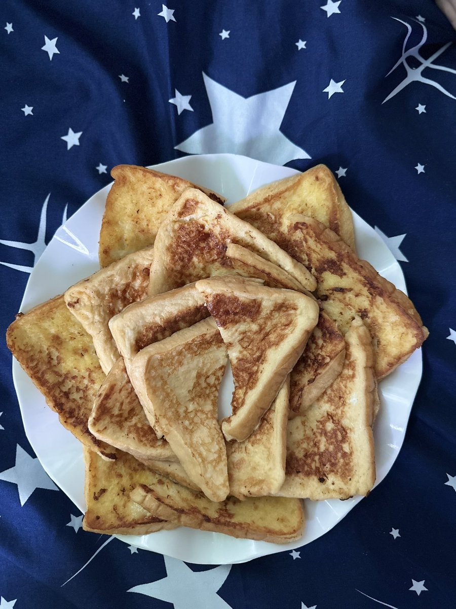 AdriaticoJsim's tweet photo. My own version of French Toast 🍞 🤤💫❤️
Mangan tayo❤️

#alterpangasinan #alter https://t.co/e91gnpKy4g