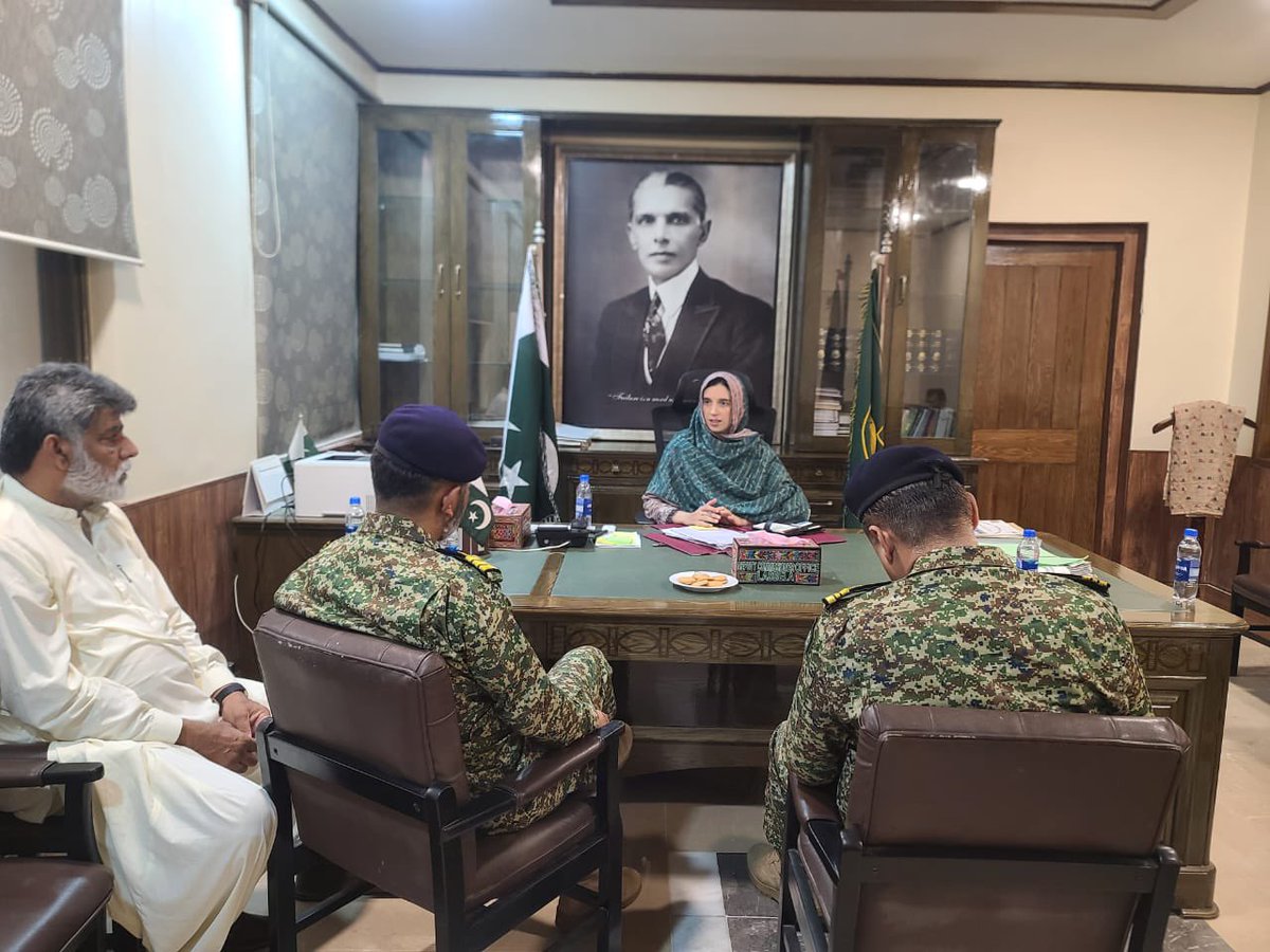 مون سون بارشوں کے پیش نظر ڈپٹی کمشنر لسبیلہ کےدفتر میں اجلا س  منعقد ہوا۔ اجلاس میں پاک نیوی کے کمانڈنگ آفیسر ، ایڈیشنل ڈپٹی کمشنر جنرل اور چیئرمین ڈسٹرکٹ کونسل نے شرکت کی۔ اجلاس میں مون سون کی متوقع بارشوں اور سیلاب کے دوران کسی بھی ہنگامی صورتحال سے نمٹنے کے لیے پاک نیوی کی