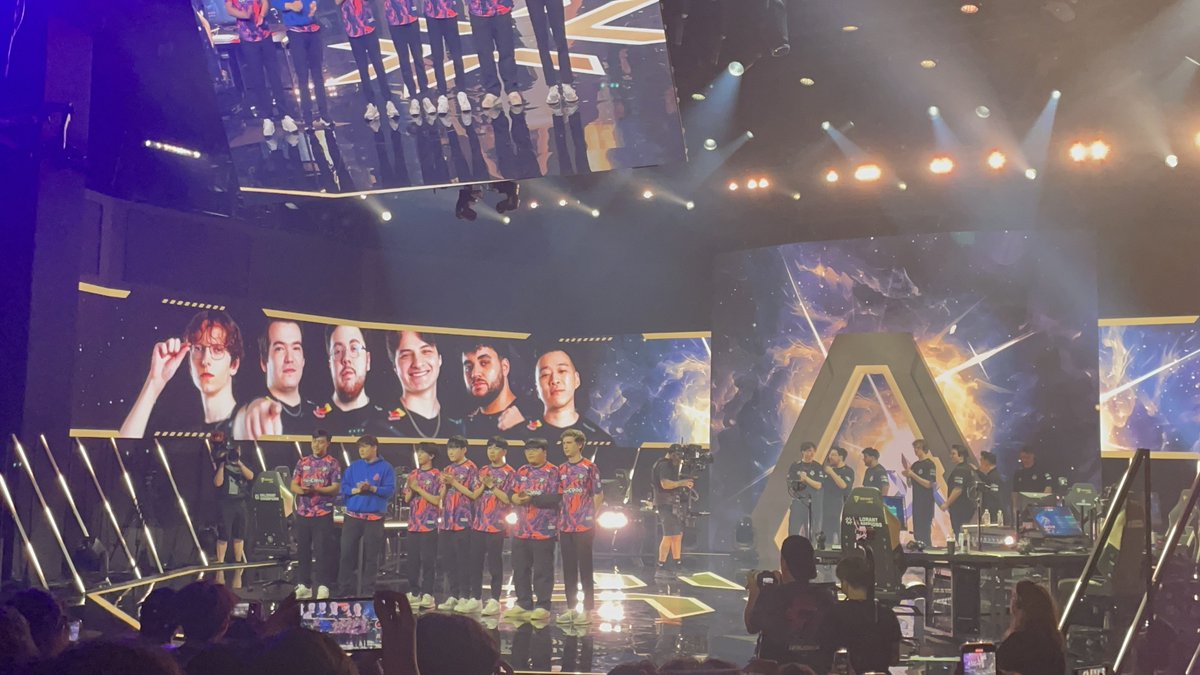 あい米 tweet media