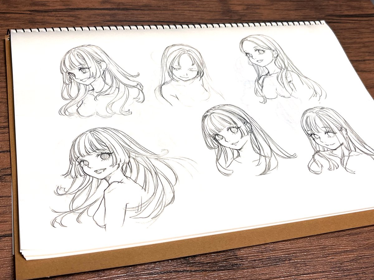 絵のトレーニングの影響でお顔もちょっと変わりそうで、いつもの絵柄に合わせるのに苦戦してました😂
しっくり来る様になったらもっと素敵になるはずなのでゆっくりじっくり沢山描きます💪
↓画像はお顔模索中のノートです 