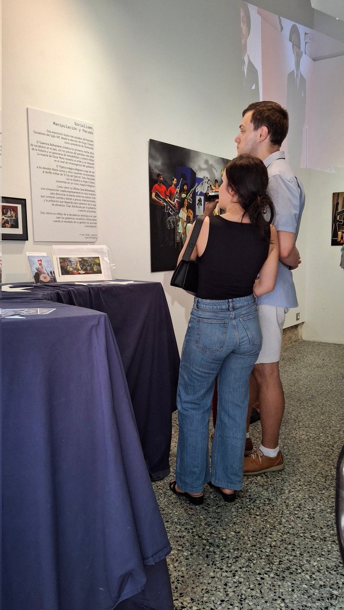 Quei15bcn's tweet photo. Venezuela, Guernica, Última cena y Maria Lionza.
A vueltas con las elecciones en Venezuela, el artista Frank Balbi Hansen nos invita al cierre de su exposición Socialismo, manipulación y pecado. 
Esperando nuevos aires para dialogar con un país cultural y socialmente dividido. https://t.co/QlC57YR4z2