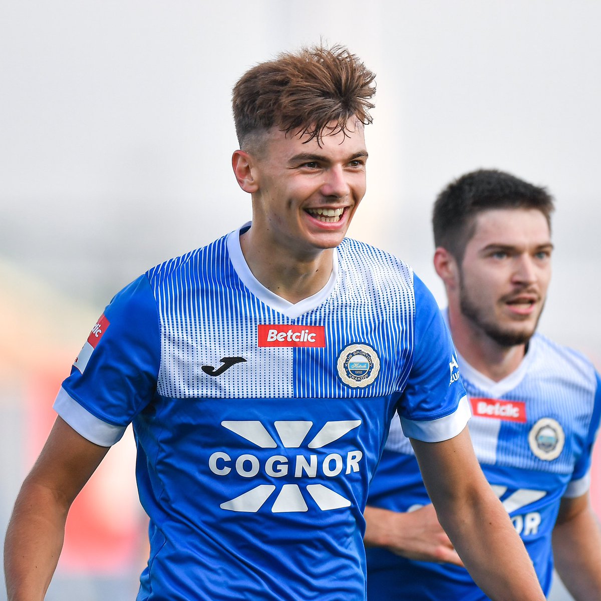 _bmg_sport's tweet photo. 💥Michał Głogowski gratulujemy hattricka w @laczynas2liga !✅💪

🏟️Skra Częstochowa 1:4 Hutnik Kraków

⚽️20’ gol
⚽️85’ gol
⚽️90’+5 gol

#BMGSPORT #QUALITY #2liga #Glogowski #latergram #BMG https://t.co/NbEnilIlqw