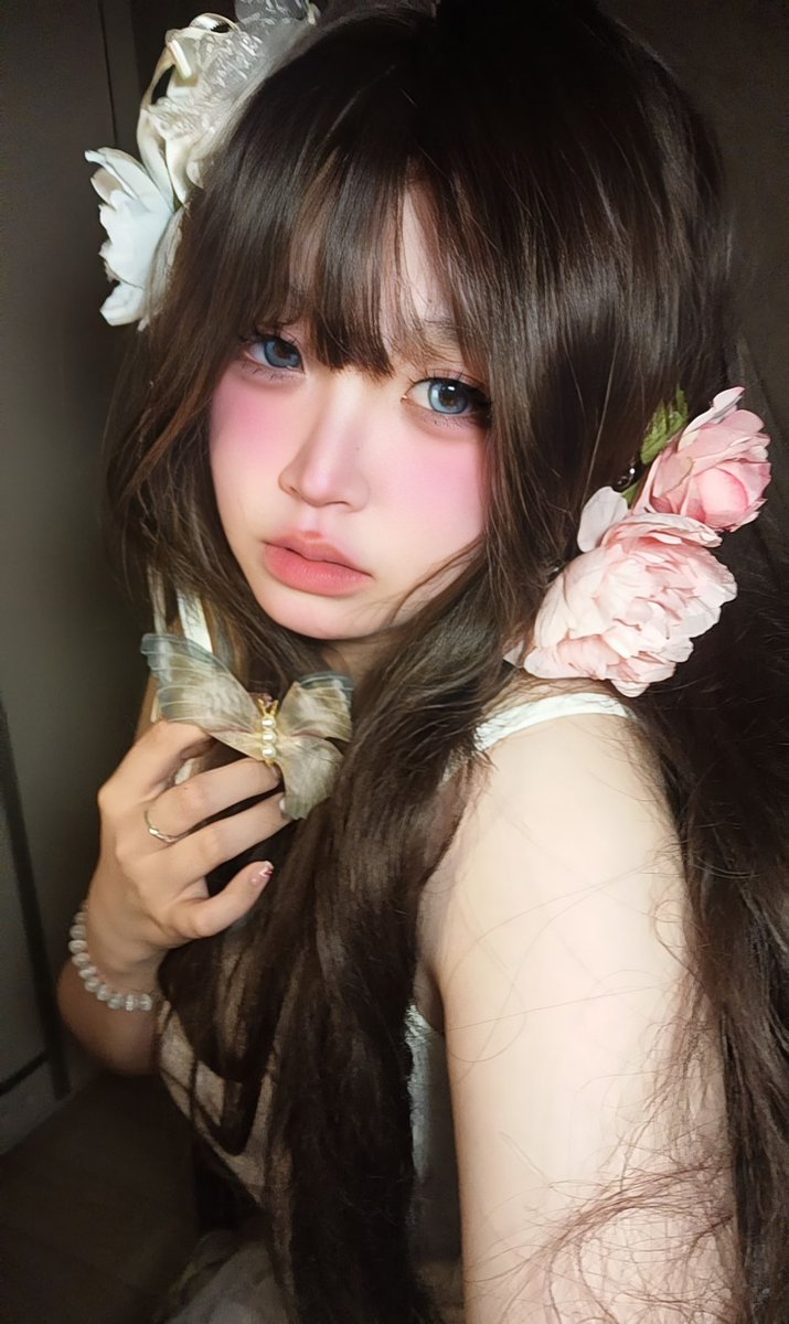 Fish18_'s tweet photo. 世中逢尔 雨中逢花 https://t.co/pjUKhh1K9Q