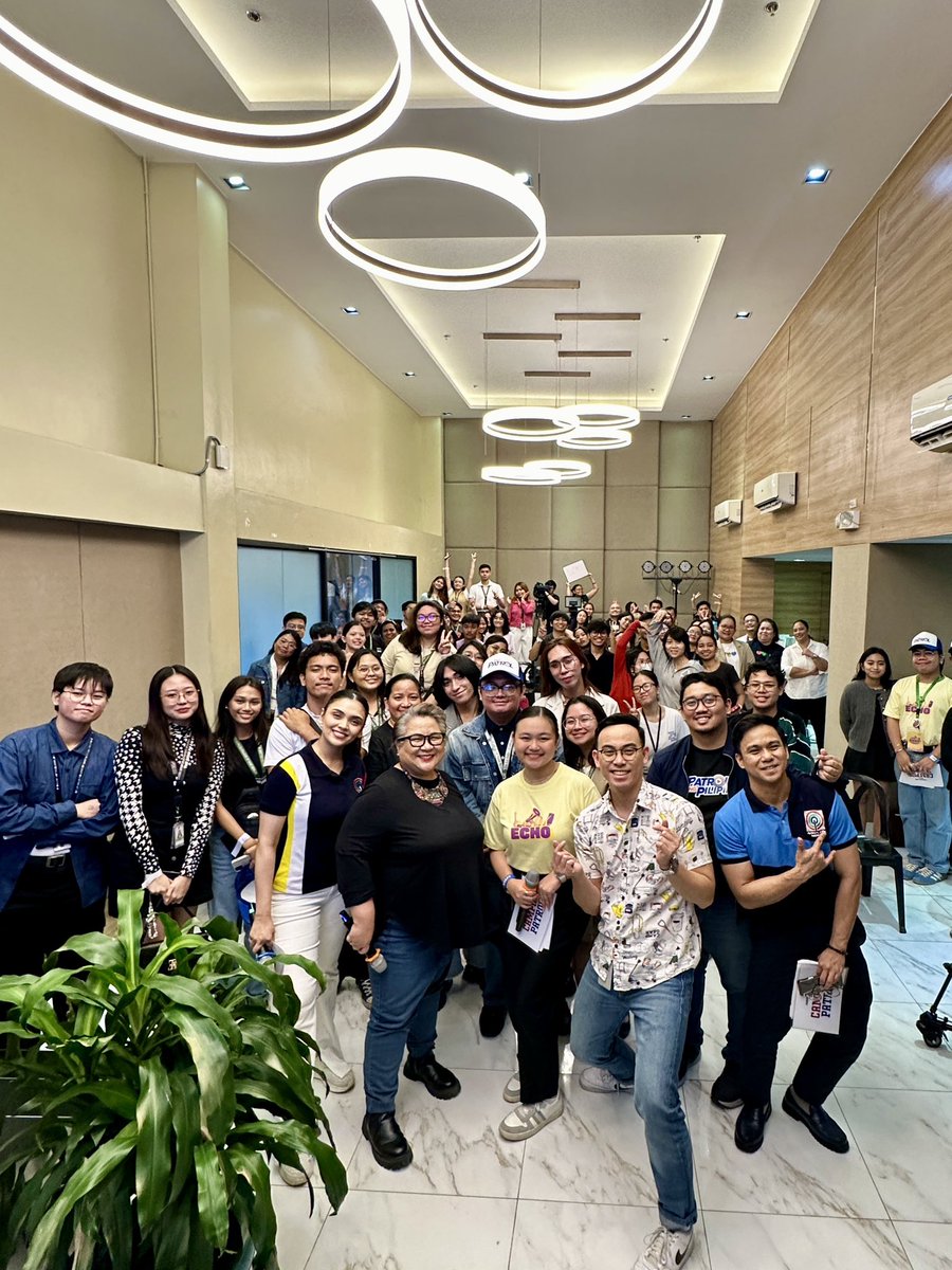 mightymagulang's tweet photo. Thank you ABS-CBN News Bayan Patrol and De La Salle-College of St. Benilde Antipolo for inviting me to talk briefly on my digital storytelling journey. Animo, Kapamilya! #kembot @ABSCBNNews @bayanmo https://t.co/cyut46BSoq