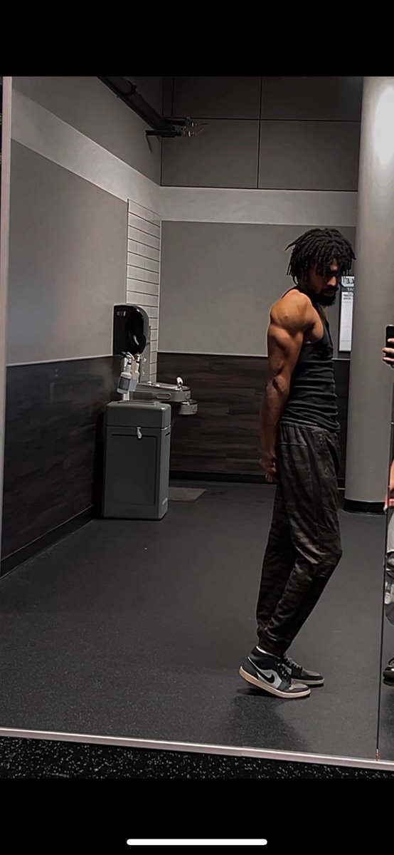 ThaOnly2_'s tweet photo. I’m fully recovered from my ACL injury this season personal 😤 https://t.co/SAo4YnUgOn