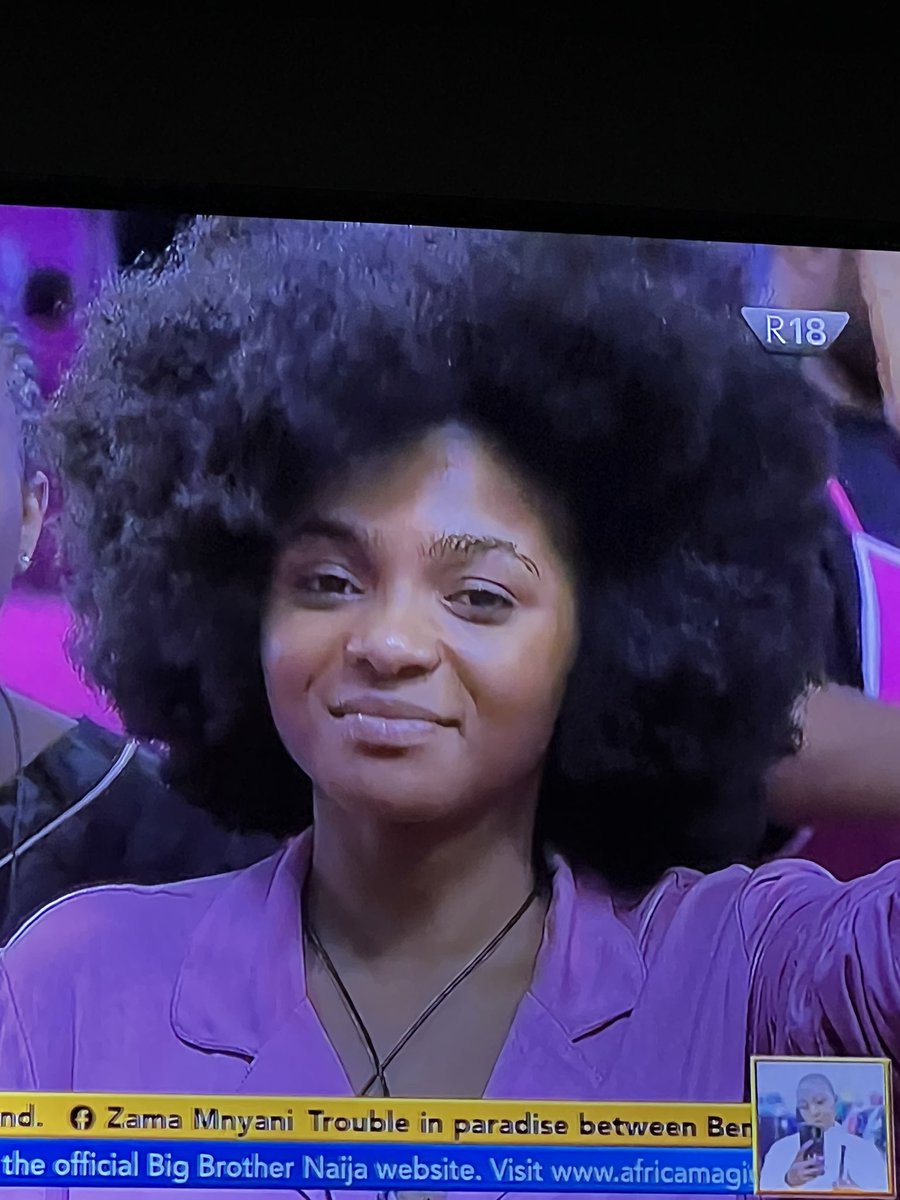 EdoVibeQueen's tweet photo. Kassia is the only one allowed to sell hair products to me, and I will buy, no questions asked. See her hair #BBNaija https://t.co/tJA9xKIJ3A