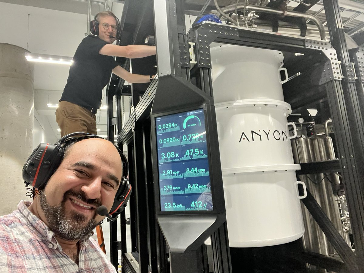 aryazdi's tweet photo. MonarQ, Canada’s first #quantum computer for public research, is now installed and cold at @CalculQ’s facility. All 24 qubits are live and happy!

Proudly brought to you by @anyonsys. https://t.co/1R6iMZ2fMp