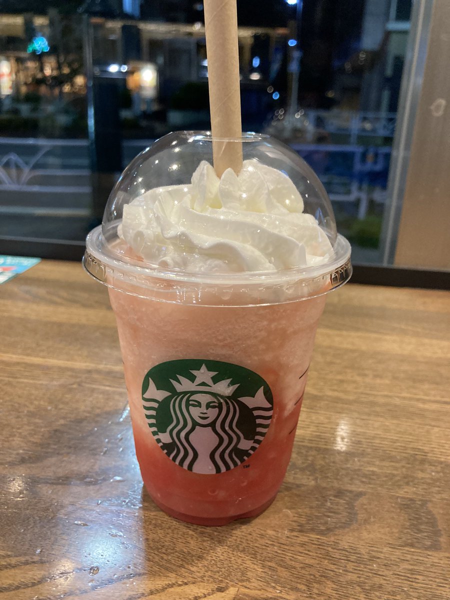 maya_szk's tweet photo. MCで話題の桃フラペチーノを飲んで帰りました🍑
美味しかった〜 https://t.co/PH9CjE97Xz