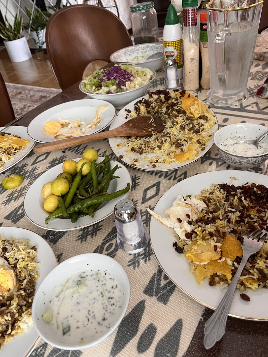 کسی هس عدس پلو دوس نداشته باشه؟؟؟ 
من فقط عاشق دستپخت خودمم