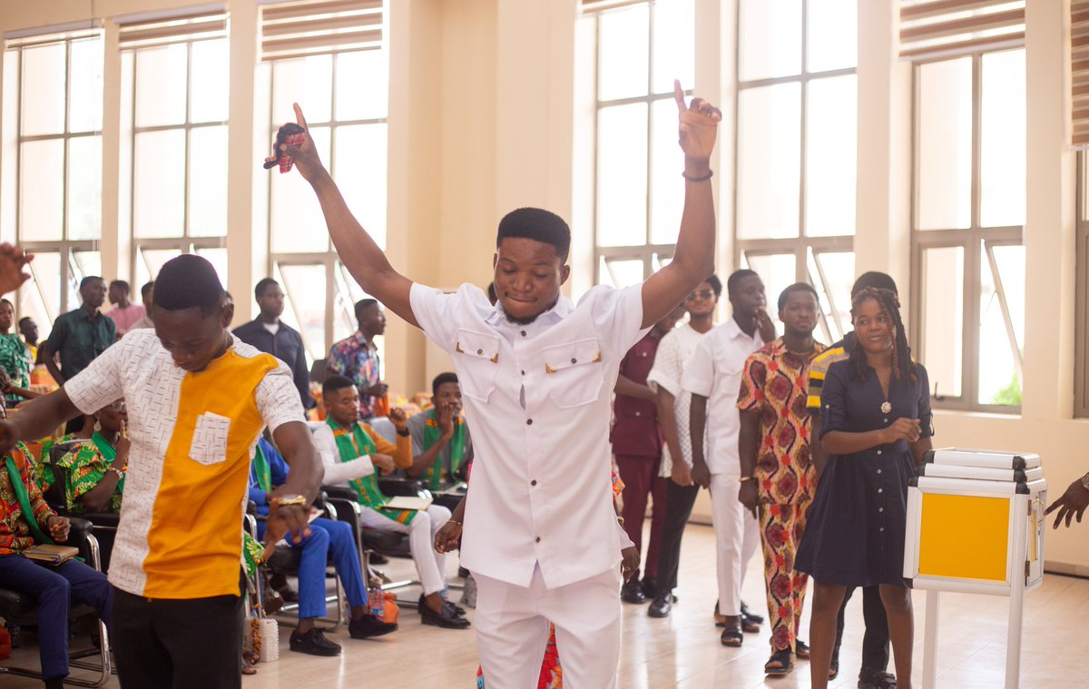 umatlive_'s tweet photo. 📍 ATTENTION STUDENTS 📍
The government of Ghana has declared Monday, 5th August, 2024 as a Public Holiday.

•The public holiday is expected to be observed nationwide🇬🇭 https://t.co/TWnlMN3in6