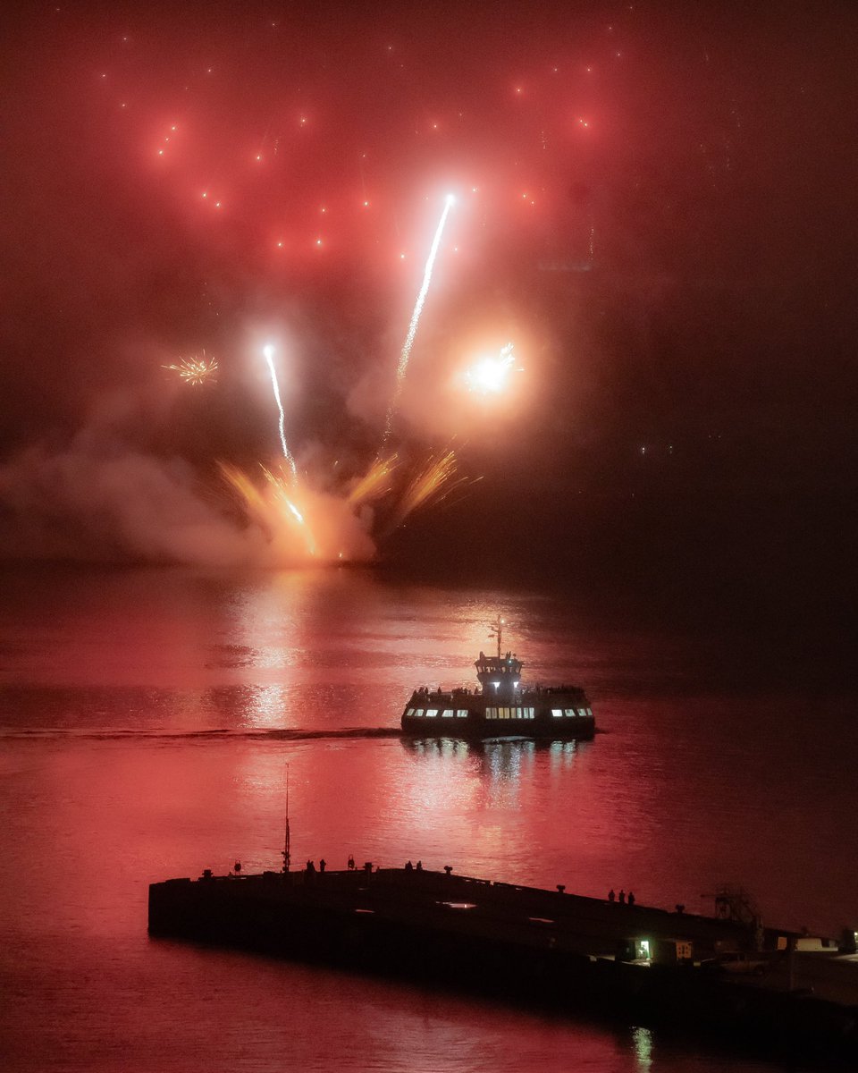 eziquat's tweet photo. 🎇 aug 1 https://t.co/gXbL1M7mUi