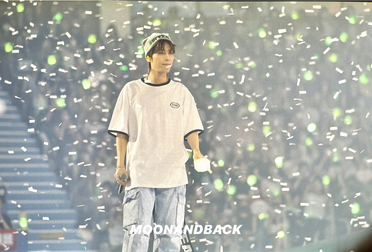 M0ONANDBACK's tweet photo. 240804 NCT 127 팬미팅 

태일이는 무대가 퍼컬이야 오래보자 우리

#태일 #TAEIL #テイル #NCT127 #TAEILisBackOnStage https://t.co/FFNH5T9zdN