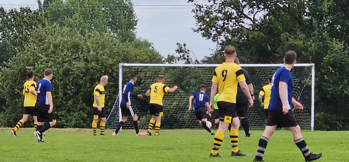 Full Time Faddiley 3-2 Burslem United
⚽️ Danny Robinson
⚽️ Chris Robaszek
⚽️ Jamie Baker