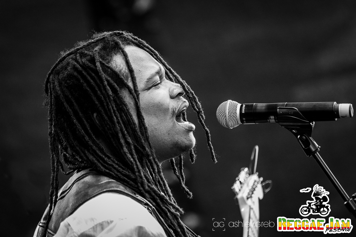 ashleygrebphoto's tweet photo. Reggae Jam Festival
@KumarFyah & Guiding Star Orchestra
Bersenbrück, Germany - 28.July.24
#kumarfyahbent #kumar #reggae #reggaejam #livemusic #photography
©@ashleygrebphoto https://t.co/JMxfqsAf1e