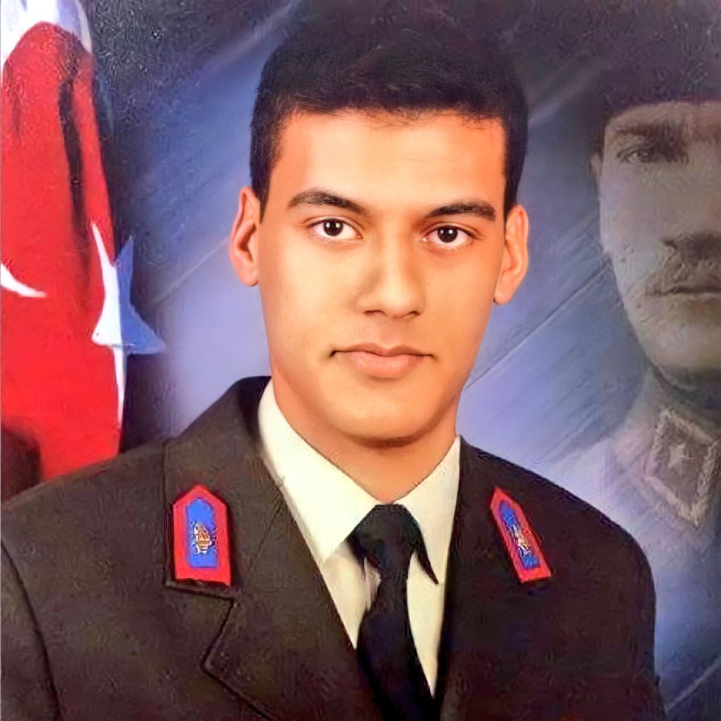 SehitlerimGazim's tweet photo. Ben Şehit Astsubay Semih ÖZBEY 🇹🇷

BENİ UNUTMAYIN! https://t.co/bqLGkTKY54