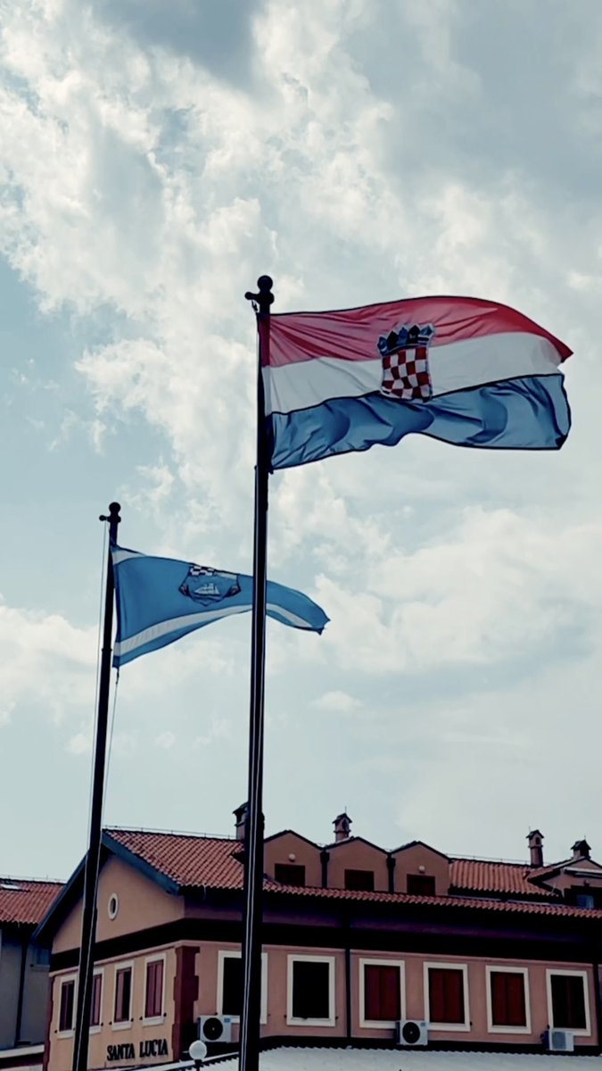 🎥🇭🇷🏝️

Reel on 👇
 instagram.com/reel/C-PueuCIy…