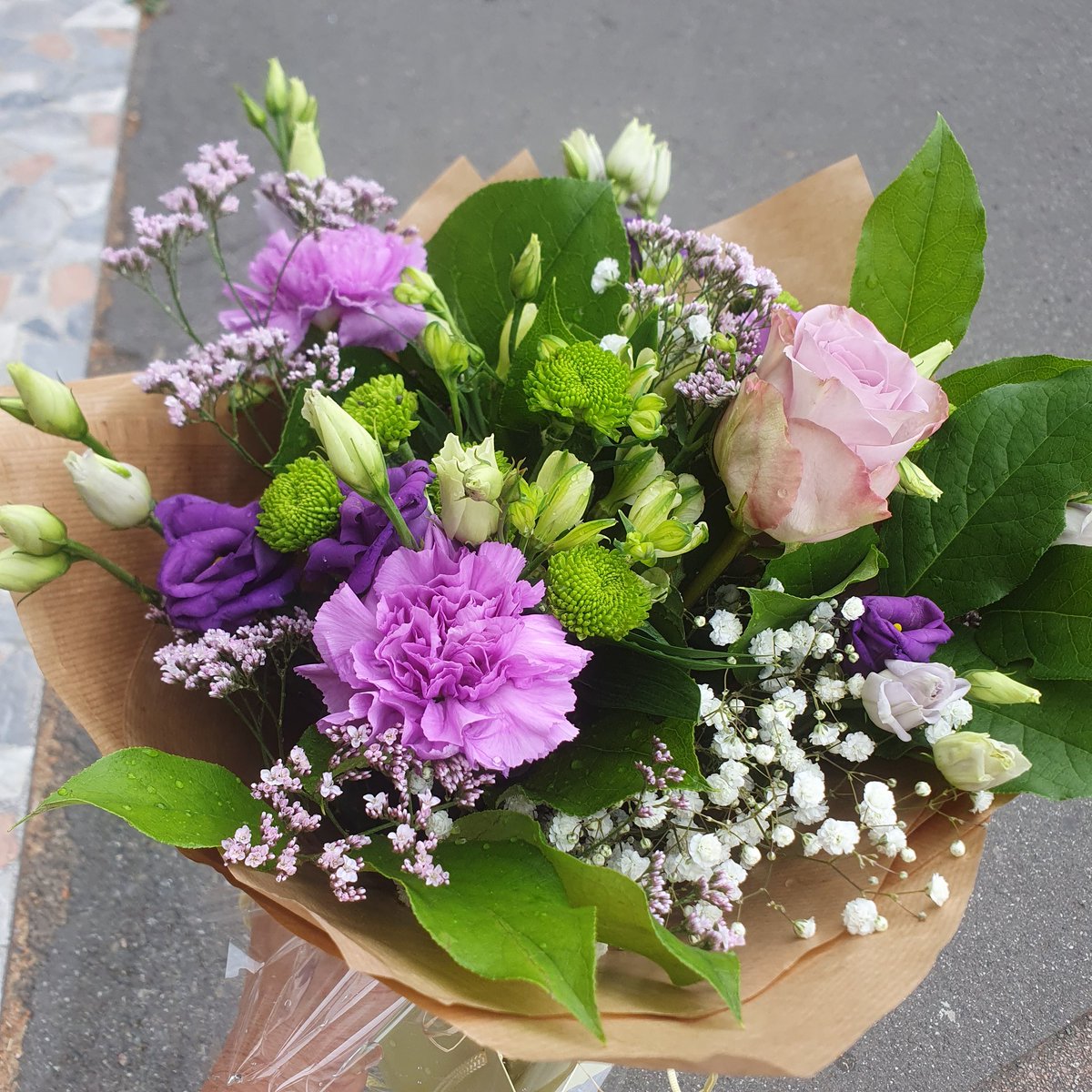 Thank you #lydiaflorists on #brockley Road for the prize you donated to <a href="/BrockleyMax/">Brockley Max</a> for thier fundraising raffle.  Lovely bouquet for my sister. #florists #SupportLocal