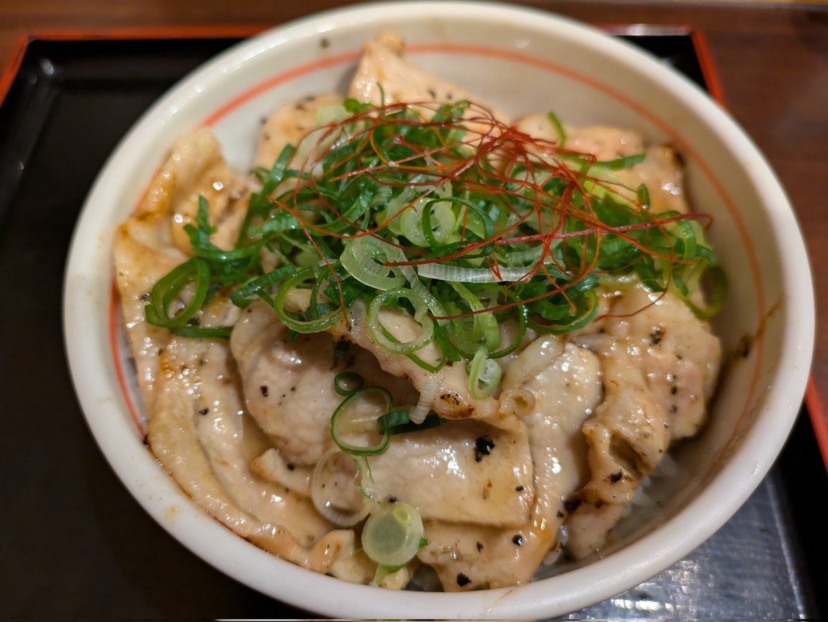 moto_mfp's tweet photo. 信玄豚丼
食べてみた！
#信玄豚丼　#食べた　#美味しい https://t.co/cIPM3WUsHY