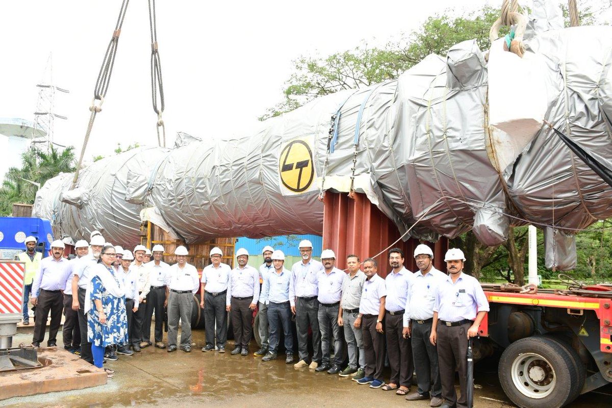 NpcilOfficial's tweet photo. First #Steam #Generator for Kaiga 5&6 (2 x 700 MW) project has been received at the #KaigaSite. This critical equipment weighs around 227 tons and is about 24m in length with a diameter of about 4m.
#NPCIL #Kaiga #PHWR #FleetMode #NuclearPower #CleanPower https://t.co/GNITUgwmRN