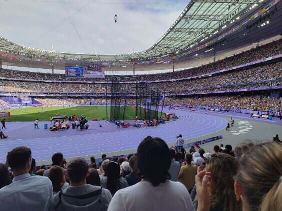 Ce matin, au stade de France pour soutenir notre athlète SNCF Rose Loga. 
Merci Rose. Votre détermination et votre parcours sont une source d’inspiration pour nous tous.
#TousSNCF #Paris2024 #RoseLoga
<a href="/fbonneau/">François Bonneau</a> @mkmoulay <a href="/Hugo_Lefelle/">Hugo Lefelle</a> <a href="/JPFarandou/">Jean-Pierre Farandou</a>