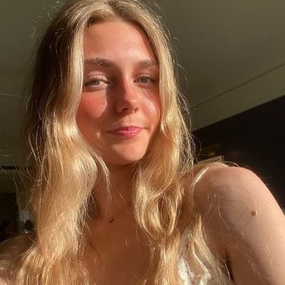 aannkatth's tweet photo. @Sophi22br A cara da pessoa que acha desnecessário que uma pessoa preta tenha orgulho de enaltecer a sua cor

Isso tem nome, queridona https://t.co/T129ssAyN0