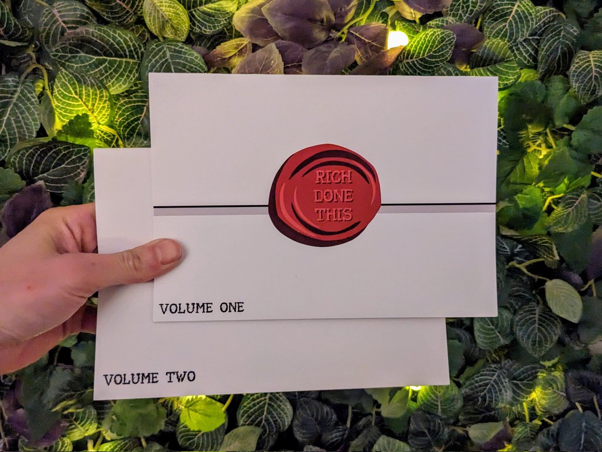 richdonethis's tweet image. GIVEAWAY! 
Want to win a copy of Volumes One, Two AND Three? 
Collecting a total of 72 past contestants! 

Retweet this post to be entered into the draw! 

I'll pull a name on Tuesday evening. 

Volume Three out August 15th! 

richdonethis.bigcartel.com