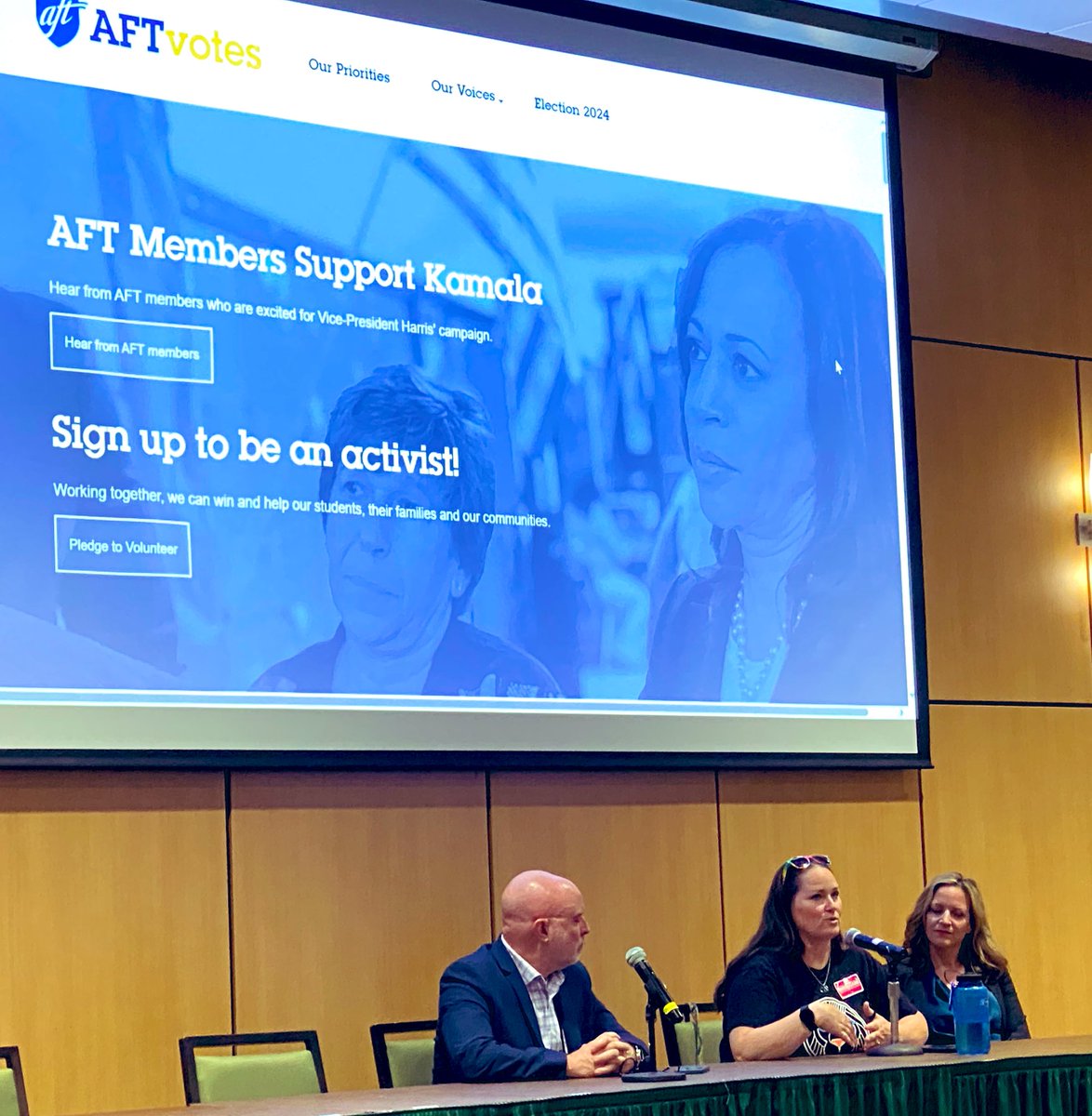 Michigan Secretary of State, former professor &amp; Dean at <a href="/waynestate/">Wayne State University</a>, <a href="/JocelynBenson/">Jocelyn Benson</a> w/ Michigan State <a href="/RepRheingans/">Rep. Carrie Rheingans</a>, member of the Lecturers Employee Organization (<a href="/LEOUnionUmich/">LEO Union @ Bluesky</a>), <a href="/AFT/">Cem Başpınar</a> at <a href="/UMich/">University of Michigan</a> on the important role educators play in our democracy.
🏆✊🏽✊🏼✊🏾💥