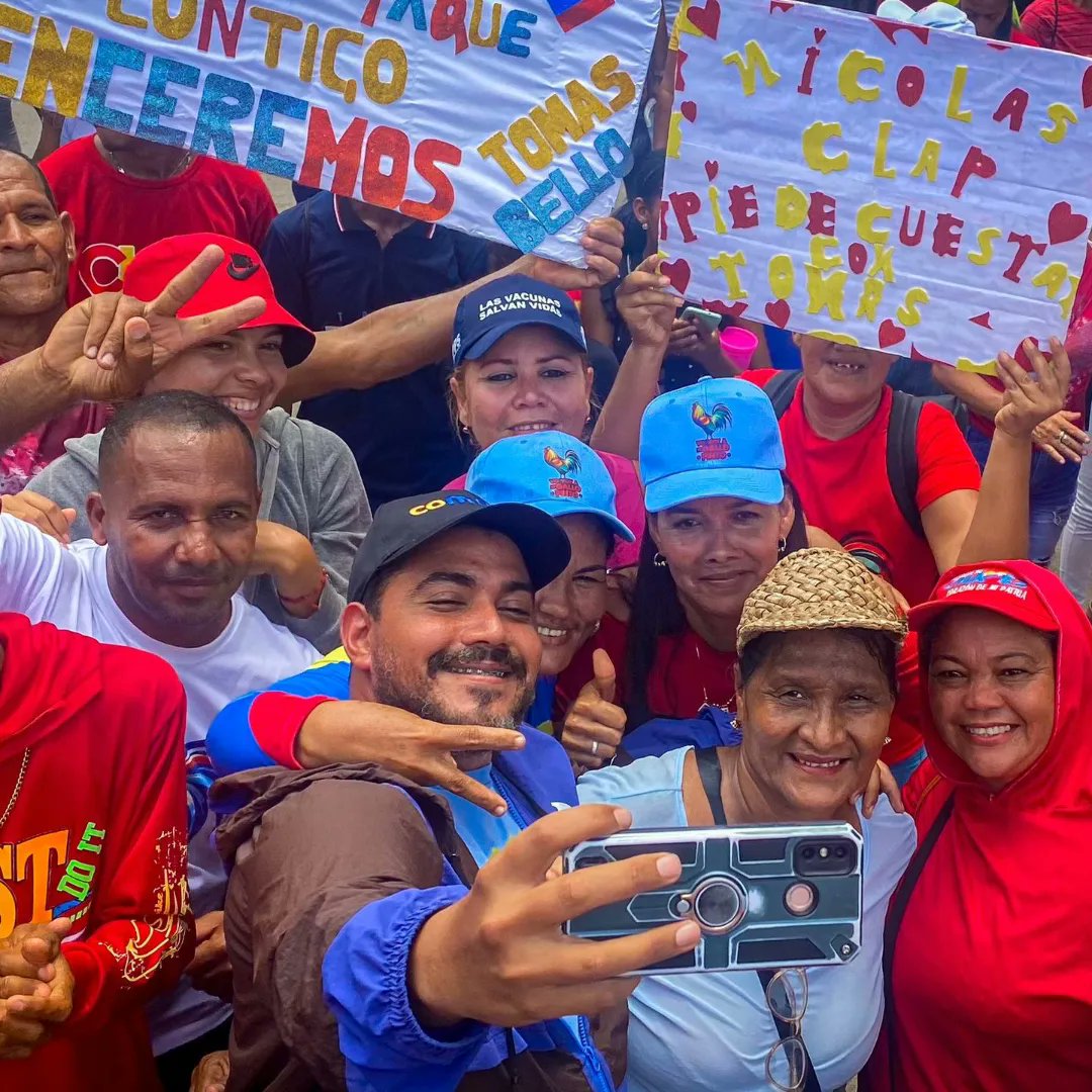 Carloskmarada's tweet photo. Ayer marchamos junto al pueblo de Cumanacoa en el estado Sucre. Este es un pueblo que defiende su derecho de vivir en paz, defiende su soberanía y defiende la decisión del pueblo de reelegir a @NicolasMaduro Presidente!! https://t.co/8aODThtkCo