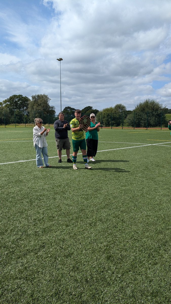 Penrhiwfer_Fc's tweet photo. Great day yesterday for the Mike Ellis 🏆Congratulations to @CwmWelfareAFC on retaining the trophy. Also big thanks to the family and friends of Mike for the hospitality in your new clubhouse
⚽⚪🔵🔴 #upthefer #togetherstronger #mike #mikeellis #readytogo https://t.co/O7ZR3T8FZy