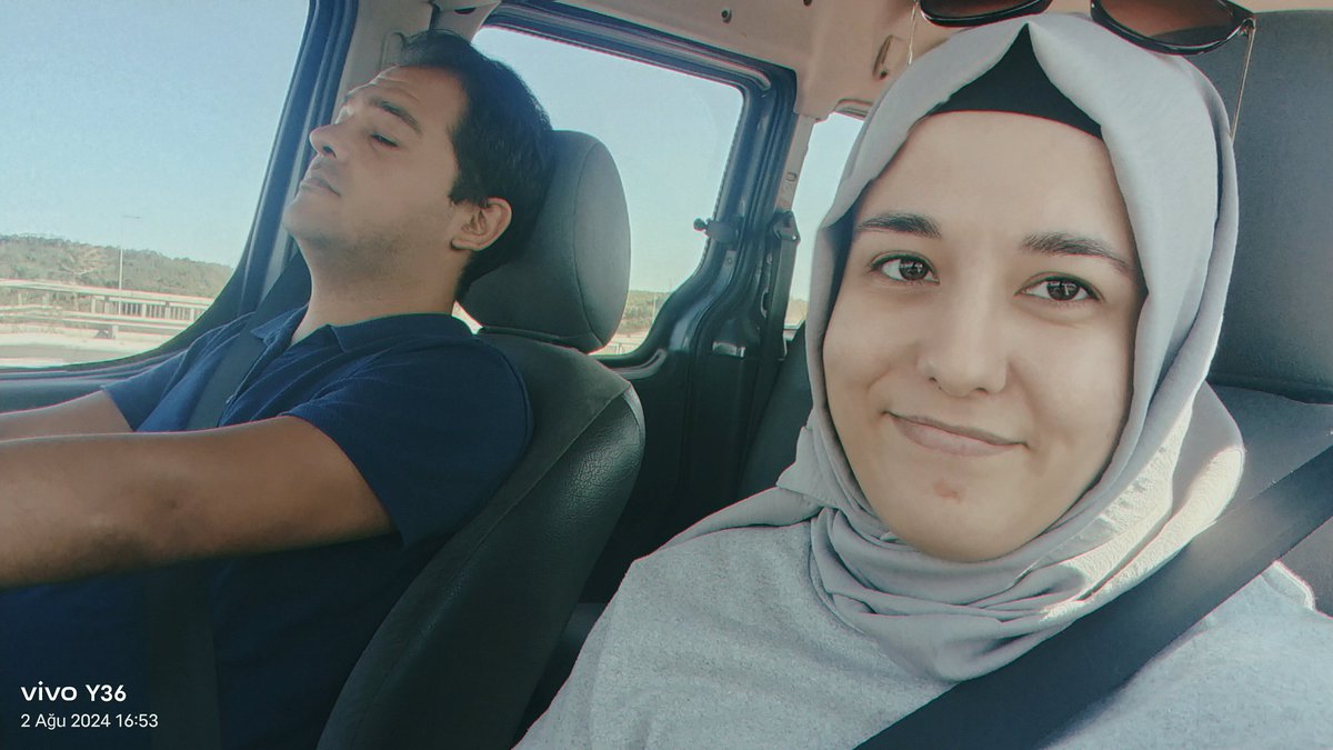 Abim'le uyu uyuya yolculuk yapıyoruz dur. 😅😝