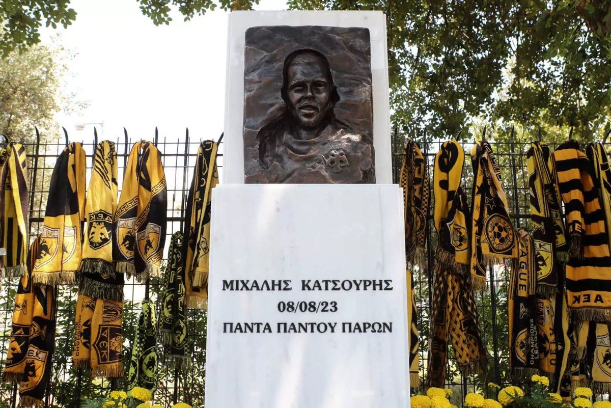 ultras1899_'s tweet photo. AEK Athènes : un monument en hommage à #Michalis #Katsouris a été inauguré au cours d'une cérémonie commémorative, sur le lieu où il a perdu la vie, il y a presque un an, lors d'affrontements avec les BBB du Dinamo Zagreb #AEK #R21 (03.08.24) https://t.co/Wci2ZIAwog