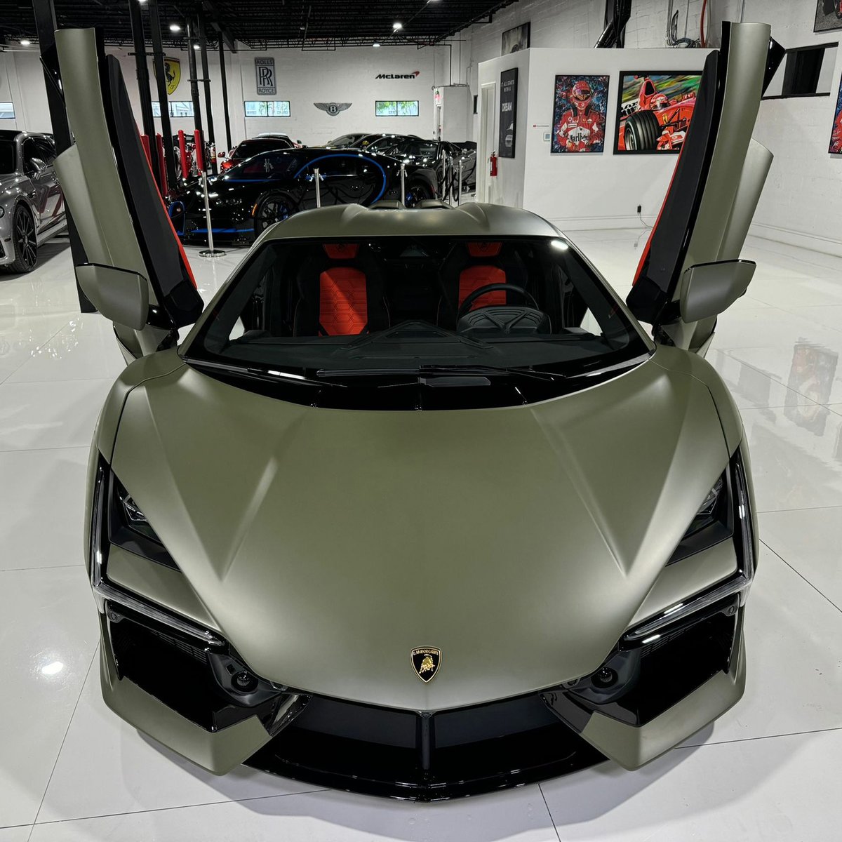 duPontREGISTRY's tweet photo. One of the FIRST 2024 Lamborghini Revuelto's to be offered for sale 🔥 

This Verde Turbine example comes with an asking price of $999,998 https://t.co/lA7Uvx6j3X