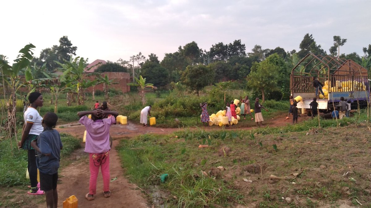 KiapiKFreddie76's tweet image. Yesterday we paid a visit to #KadebedeChildrensWell in Mbale city that&apos;s protected by Lodoi charity fund, Texas -Midlands, US last year, through  #Kiapi family. Servers PAX100k @ObuntuModel @nwscug @NWSCMD @bimedia90 @BugisuNGOForum @RotaryMbaleCity @RotaryMbale1964 @GCICUganda
