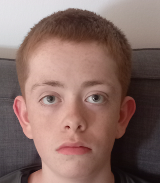 PSOSLanarkshire's tweet photo. MISSING - LEIGHTON HUNT (15)

Last seen in Airdrie at 1815hrs on 30/07/24.

5' 11", slim build, red/auburn hair.  Wearing green Nike tracksuit, black gilet and grey Nike trainers. 

Has links to Glasgow and Edinburgh. 

Any info, contact 101 quoting incident 0235 of 31/07/24. https://t.co/xuvO3JKysj