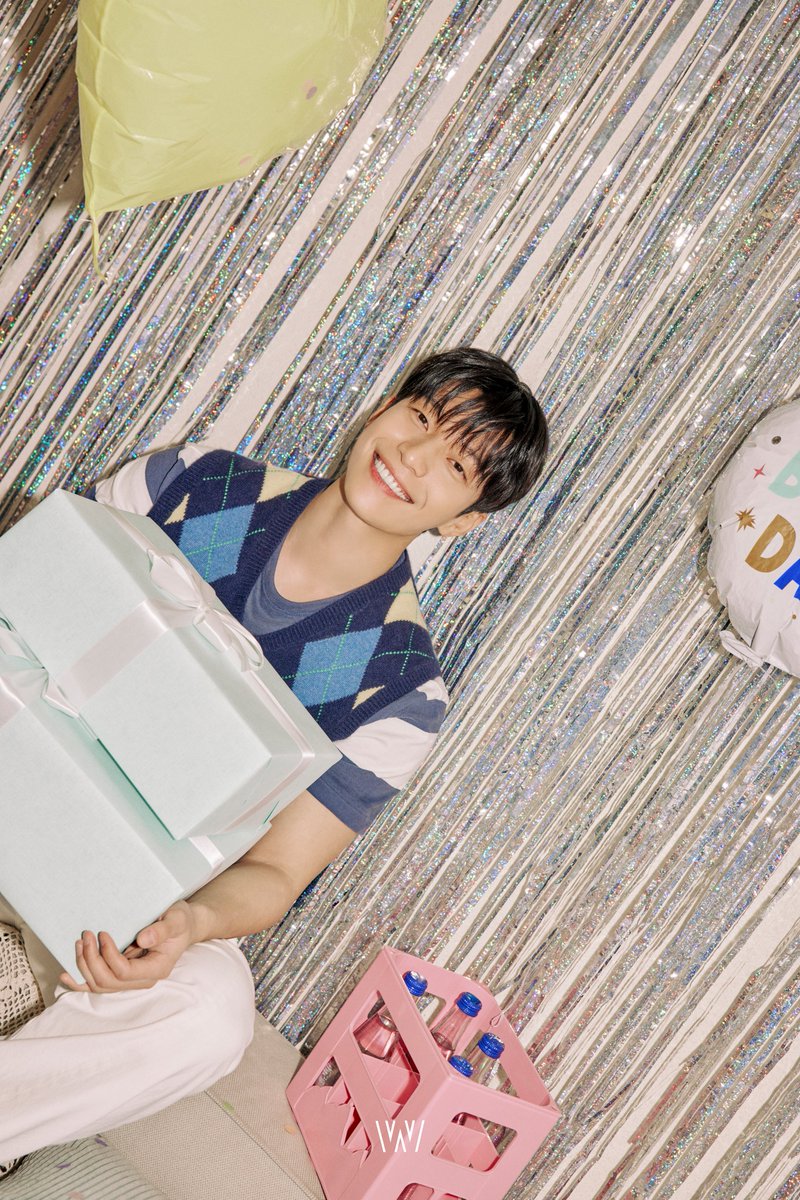whj_jp_official's tweet photo. 🎈HAPPY BIRTHDAY TO #WIHAJUN ✨

ウィ・ハジュン日本公式FC
▶️ https://t.co/61vm1poWsz

#HAPPYWIHAJUNDAY #ウィハジュン #위하준 #MSTEAM #APPLEWOOD #KADOKAWAKPLUS #WIVELY https://t.co/g91RykKf99
