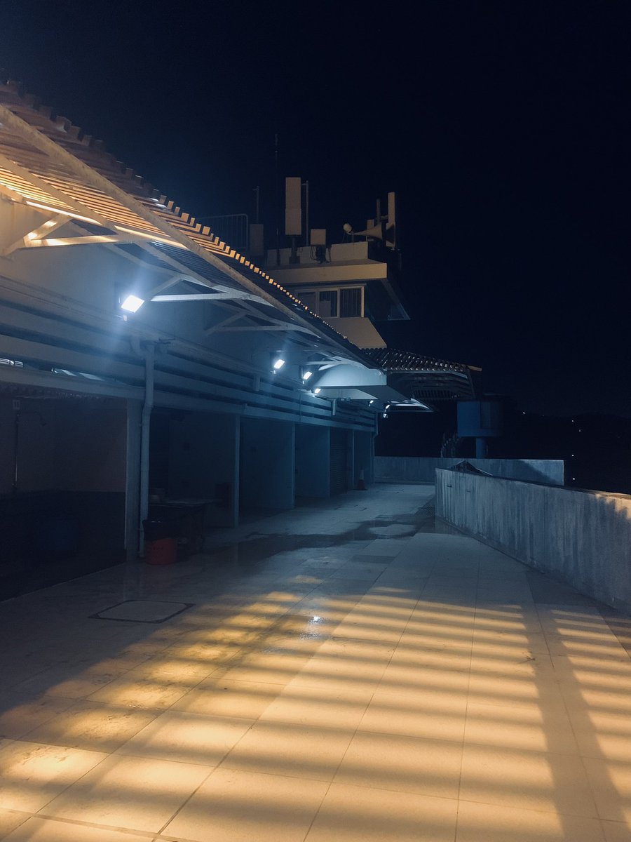 K79356667's tweet photo. 有兩個靚仔但我唔敢approach… 完 https://t.co/kWP4g0Qoon
