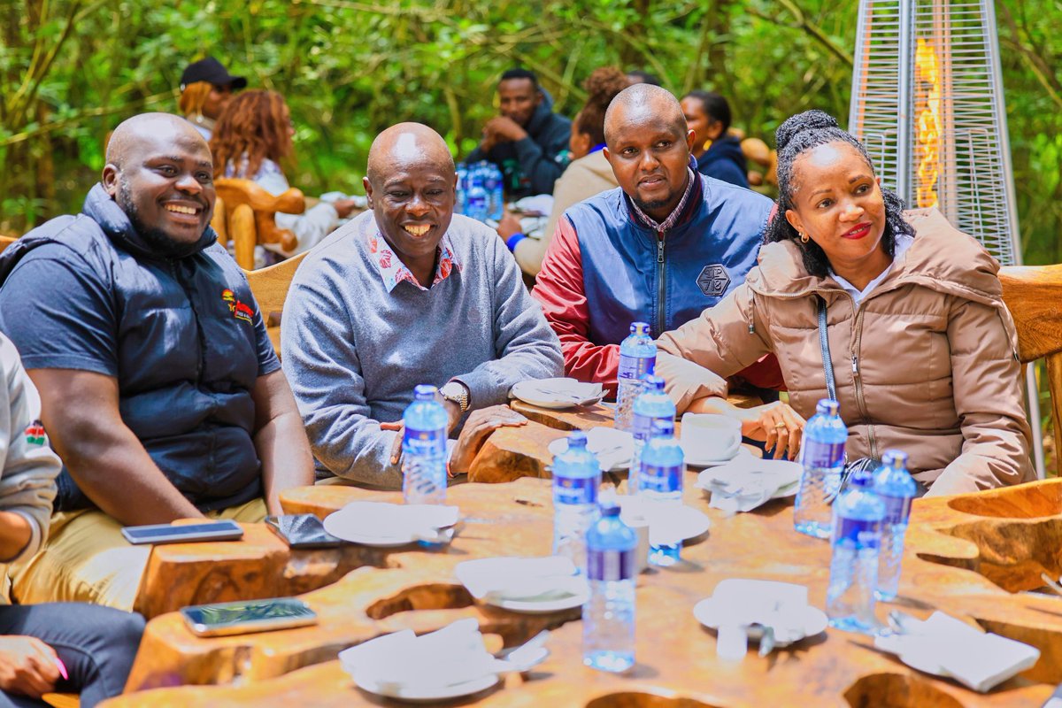 TheLuxeQueen1's tweet photo. Beautiful moments with our Vice president Honored H.E. Rigathi Gachagua, EGH
Took a moment to listen to @ToskKenya @AfricaLuxit
#TreetopsGrandopening https://t.co/BS825Ws0m6