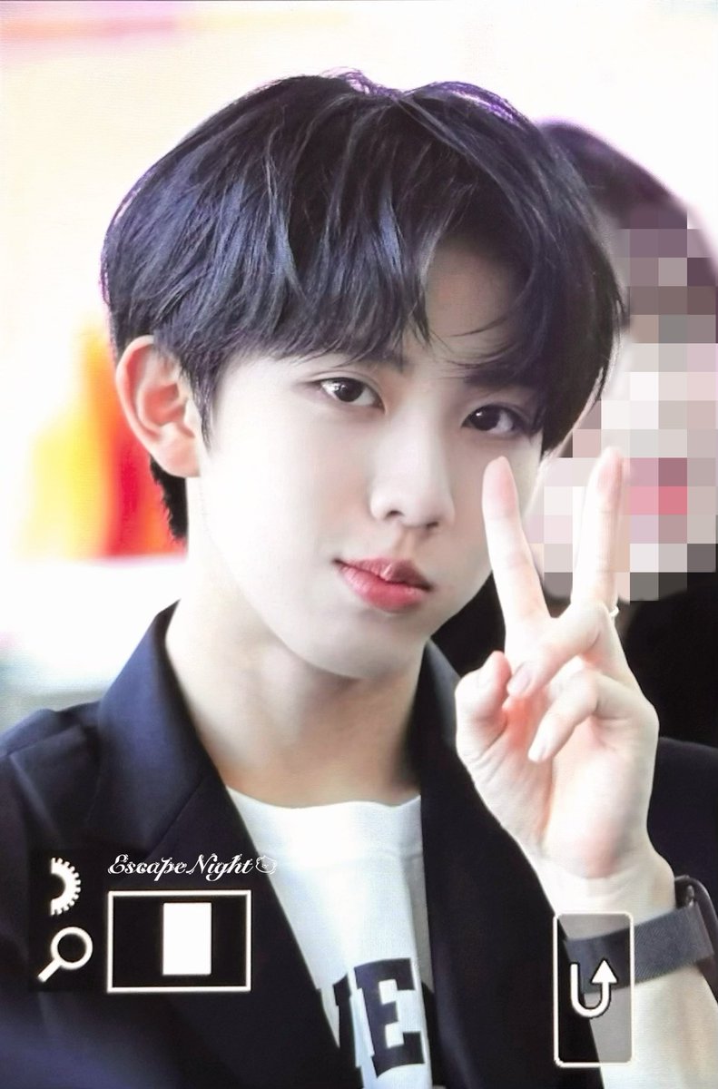 EscapeNight_907's tweet photo. 240804 ICN

#에잇턴 #8TURN #윤규 #YUNGYU
#이윤규 @8TURN_official https://t.co/Hfm9dey6NB
