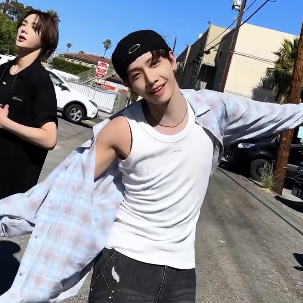 myungjaey's tweet photo. oh… https://t.co/eMFNngDiFi