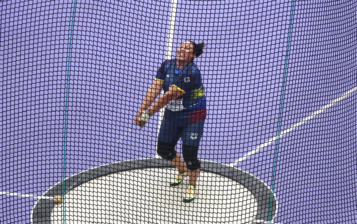 ¡A la final olímpica del lanzamiento de martillo! 🇻🇪

Nuestra atleta Rosa Rodríguez logra su pase con registro de 71,76m 👏

La final será el martes 6 de agosto a las 2.20pm hora Venezuela 🙏

¡Vamos <a href="/rosahammer29/">rosa rodriguez</a> muy bien! 💪