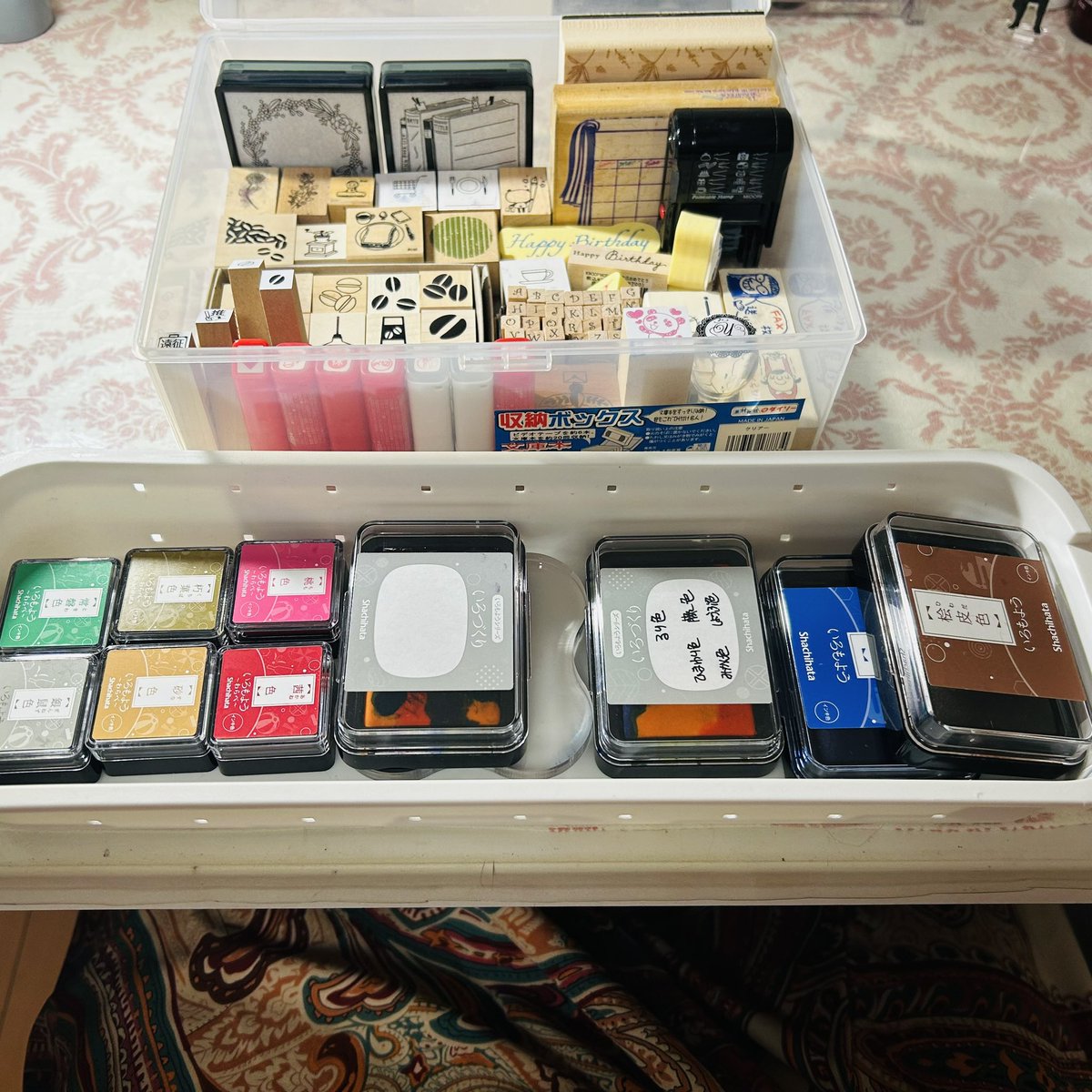 YukoMyzk's tweet image. こんばんは🌙
今日は牛挽肉が安かったから
4回分のハンバーグを作って冷凍
あときゅうりの漬物とか
そして、先日から増えたハンコ収納の見直し🫥そしてクリアスタンプは
どうしようか🙄
明日また考えましょっ

#昔のビデオテープ入れに
#福わけはんこ #カフェはんこ好き
#文具女子博