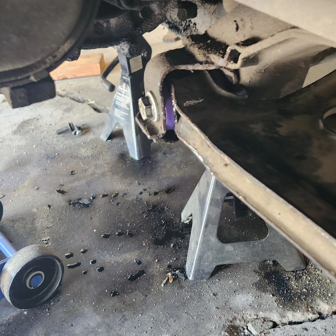 powerflexbushes's tweet photo. What better way to spend the weekend than literally bringing your Golf up to speed? Small changes for a big difference.
💜💛🔩🔧
via a @mk3cory Front control arm bushings on the Golf
#powerflexbushes #powerflex #golf #golfmk3 https://t.co/wPgiHSQZ1t